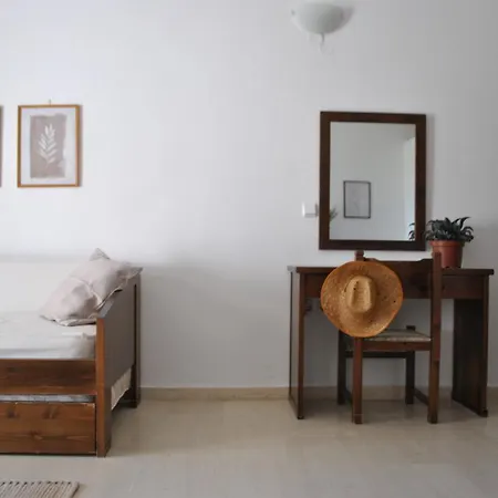 Thalassa Apartment
